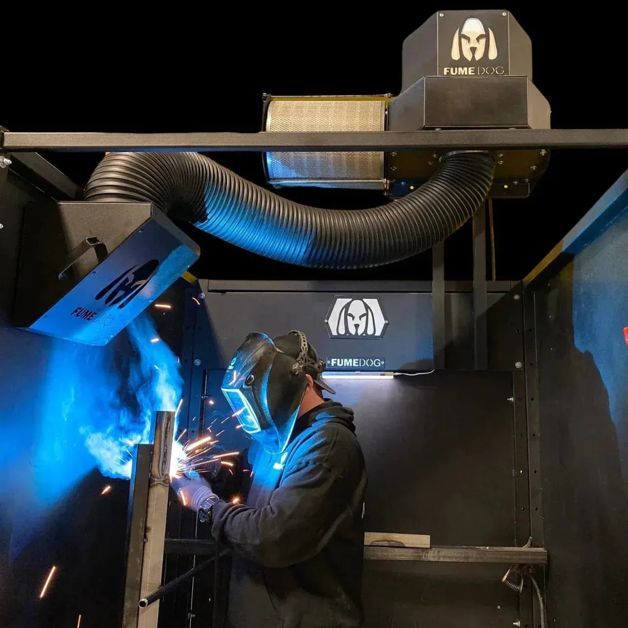 Fume Dog Magnetic Wall Mount Weld Fume Extractor with Filter Working