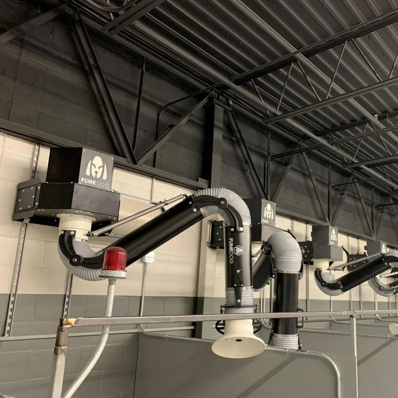Fume Dog Wall Mount Weld Fume Extractor with Filter Fitting In Building